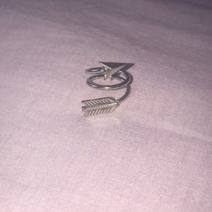 Arrow wrap around ring